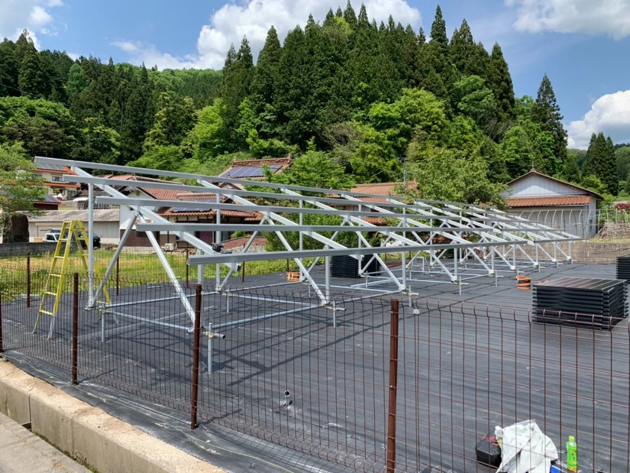 Sistema de recolha solar Instalação montada sobre o solo montagem em bastidor solar inclinável Sistema de montagem solar de tejadilho plano