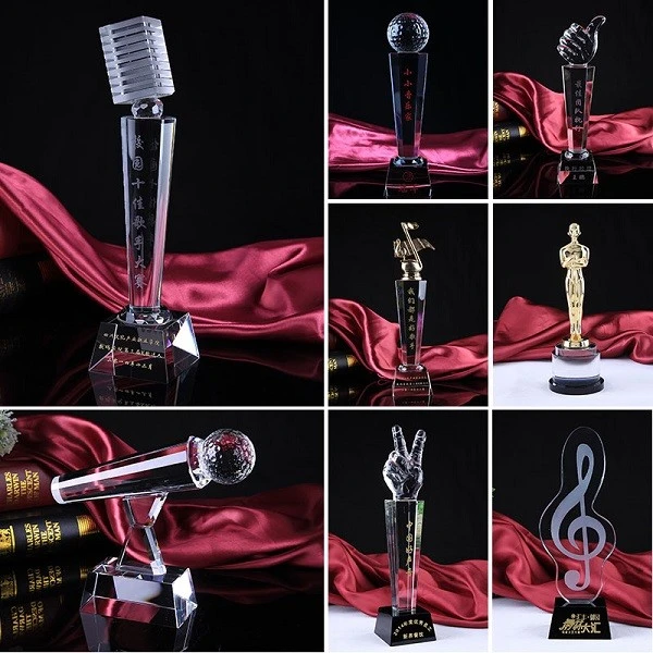Cheap Wholesale/Supplier Crystal Glass Awards and Trophy Plaques for Souvenir