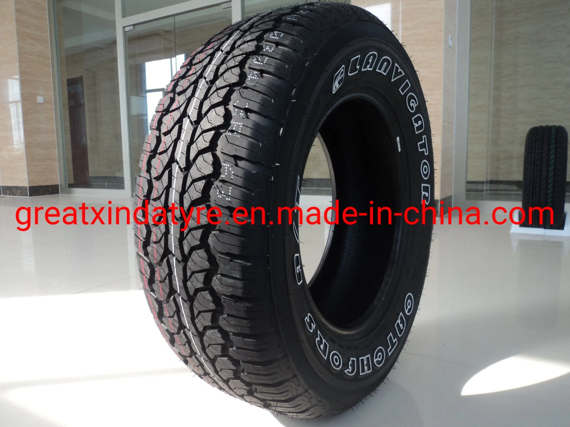 Made in China 265/70r17 285/60r18 Highway PCR Racing Tyre Roadking Brand