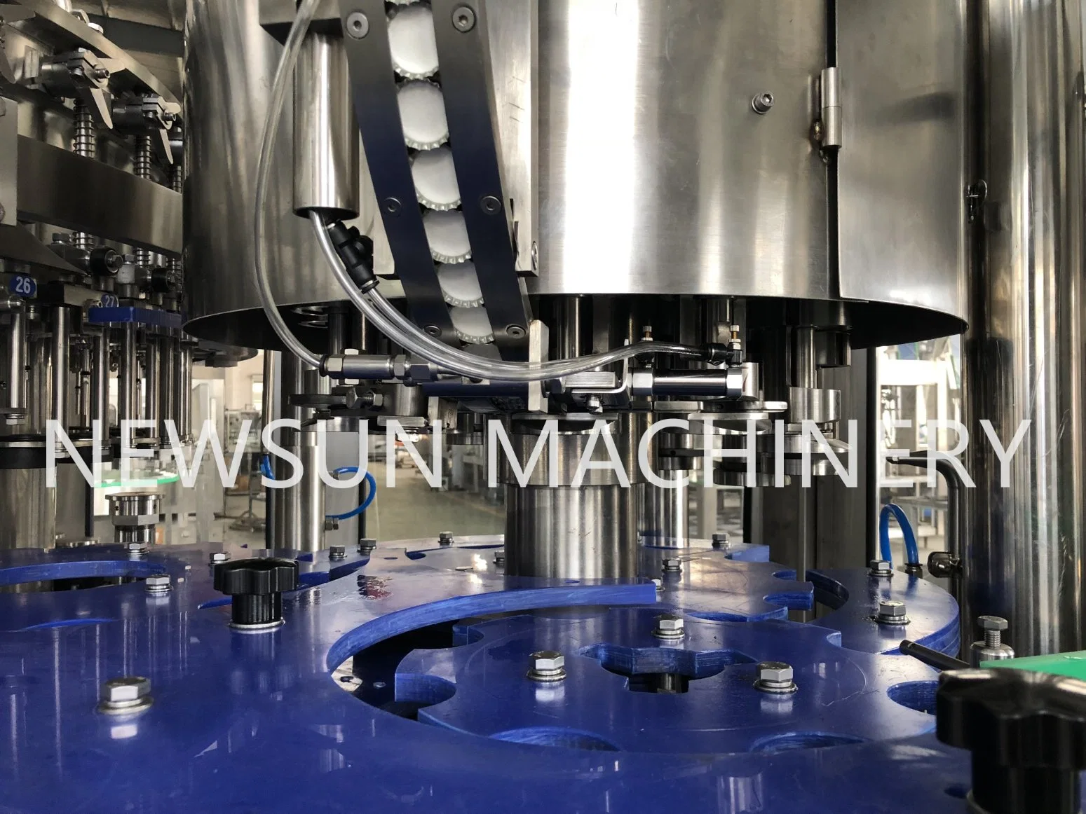 Beer Carbonated Soda Filling Filler Machine Bottle Washing Counter Pressure Filler Lemonate Filling Machine Packing Packaging Wrapping Labeling Machinery Price