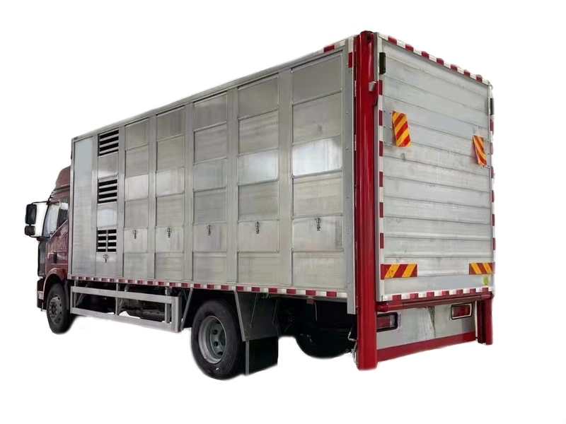 Animal Carrier Livestock Haulage Pig Cow Goat Sheep Cattle Hog Transport Truck