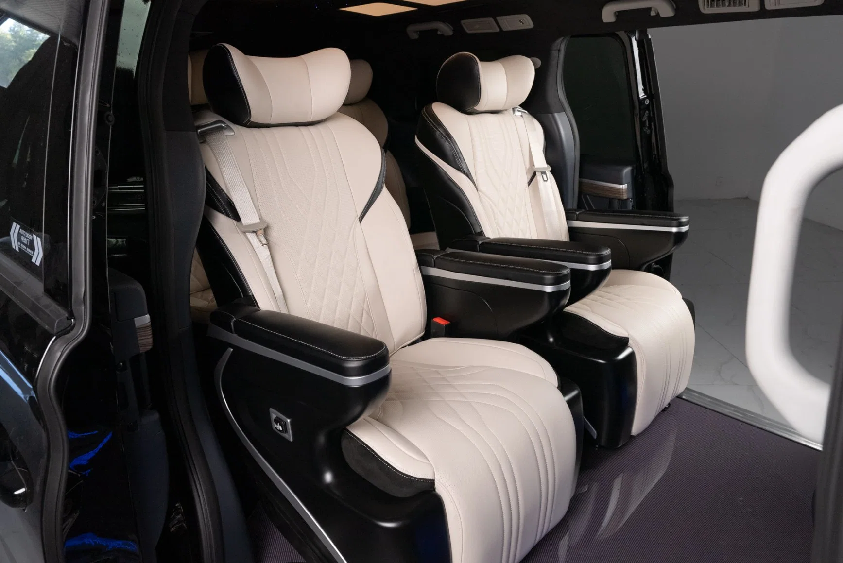 for Odyssey Luxury Leather Car Auto Seat with Fully Automatic System Massage