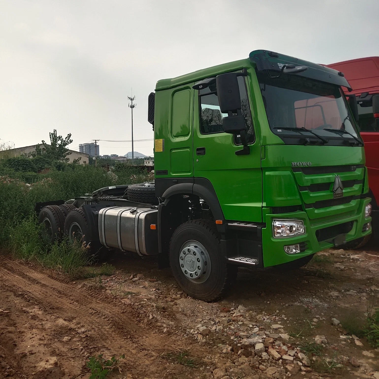 Used HOWO 6X4 Horse Tractor Head 10 Wheelers Drum Brake Euro4 Tractor Truck for Sale to Africa