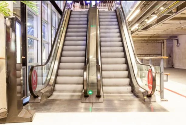 VVVF Control Interior Auto Start Transporte público pasajeros de servicio pesado Pasamanos móvil de viaje escalador para el centro comercial Supermarket Airport