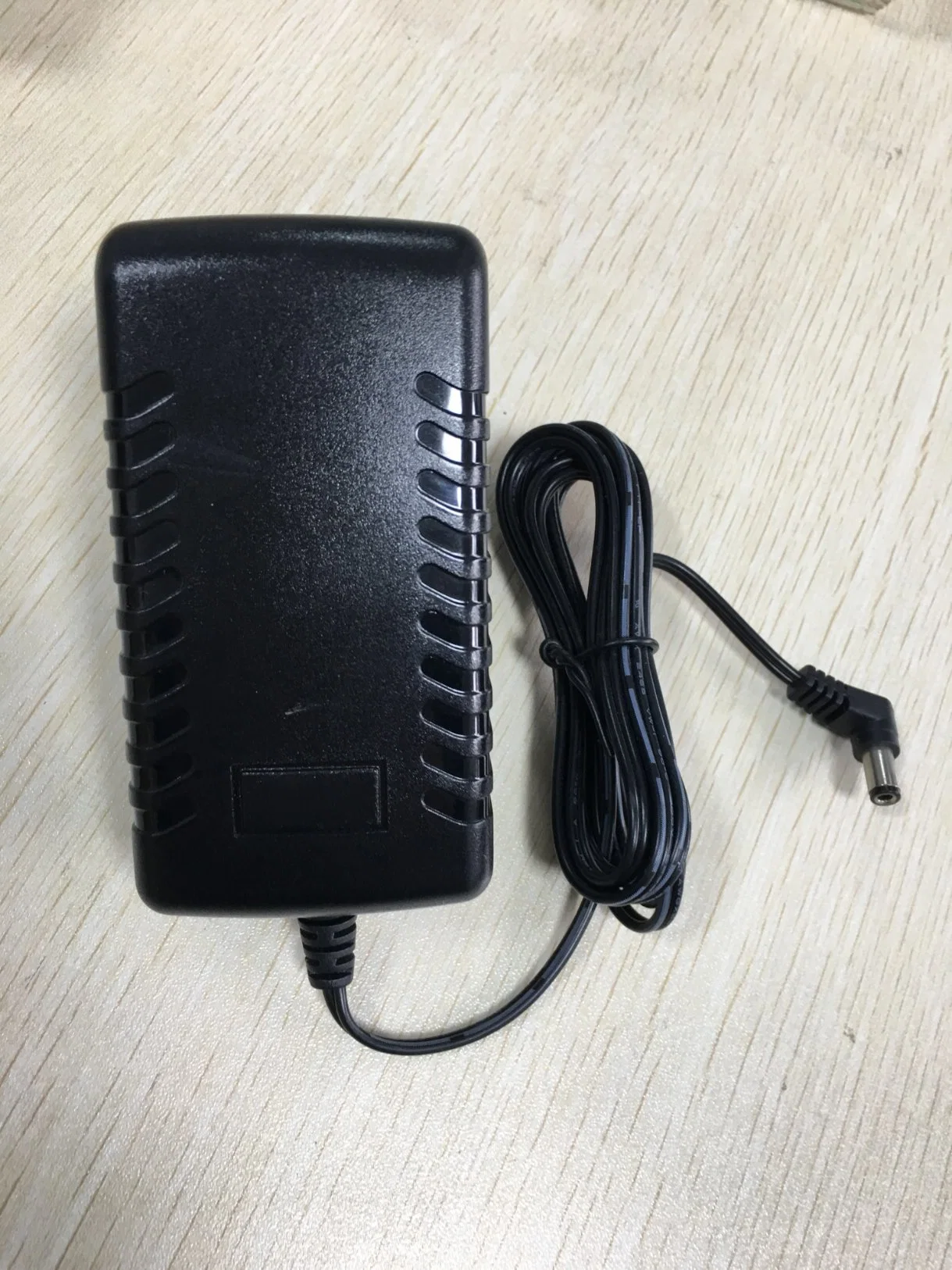 24V 1A Cec (VI) / ERP (VI) Power Adapter with CE/ GS/UL/cUL Certification