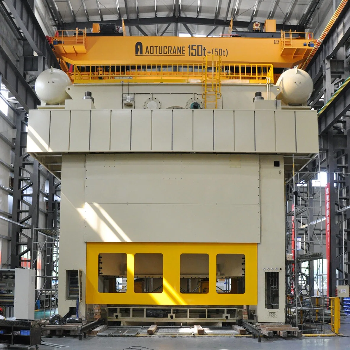 Machine de presse à double point de type colonne droite de 1600 tonnes pour le poinçonnage et l'estampage