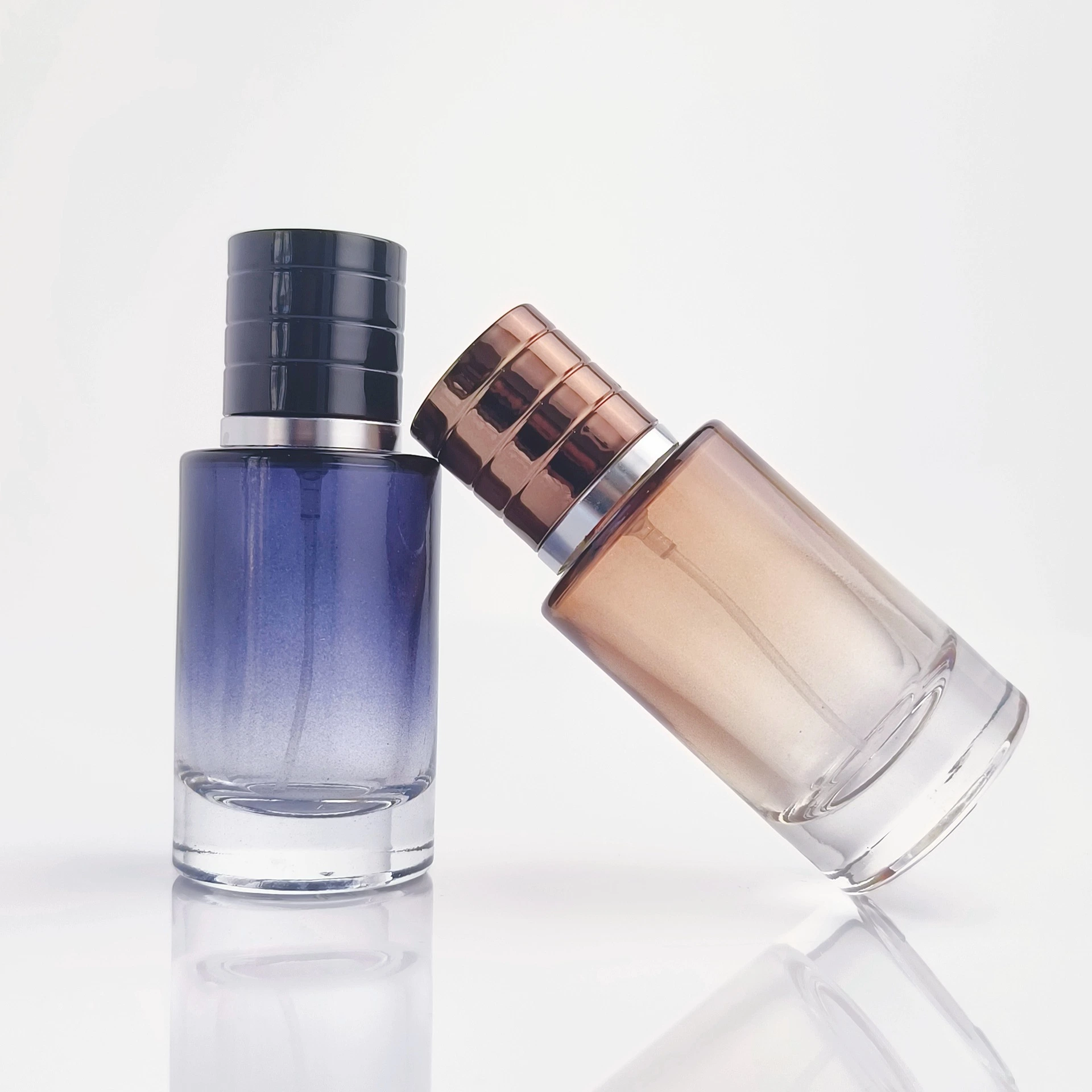 Flacon de parfum en verre transparent, rond et vide, personnalisé 30 ml 50 ml Flacons en verre vaporisateurs de 100 ml avec bouchon