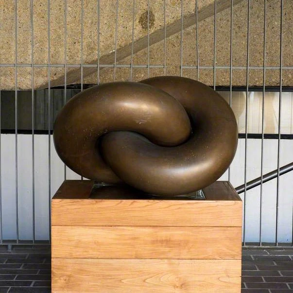 Handmade Office Ornament Indoor Abstract Art Bronze Winding Art Statue