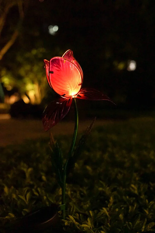 Fleur Rose réaliste Lampe à LED lumière solaire de jardin décoration