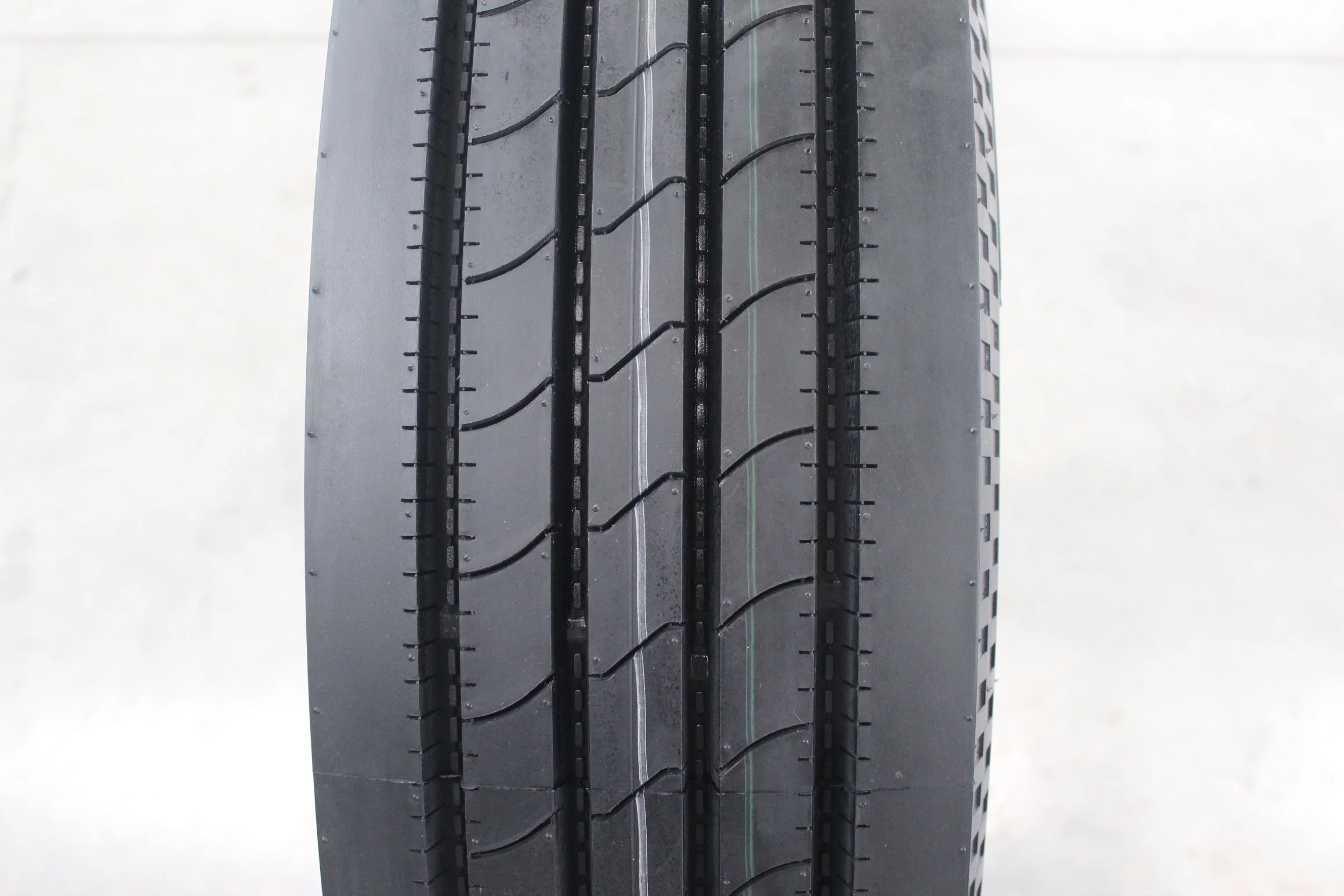 High quality/High cost performance TBR Tyre, Truck Tires with All Steel Radial (235/75r17.5)