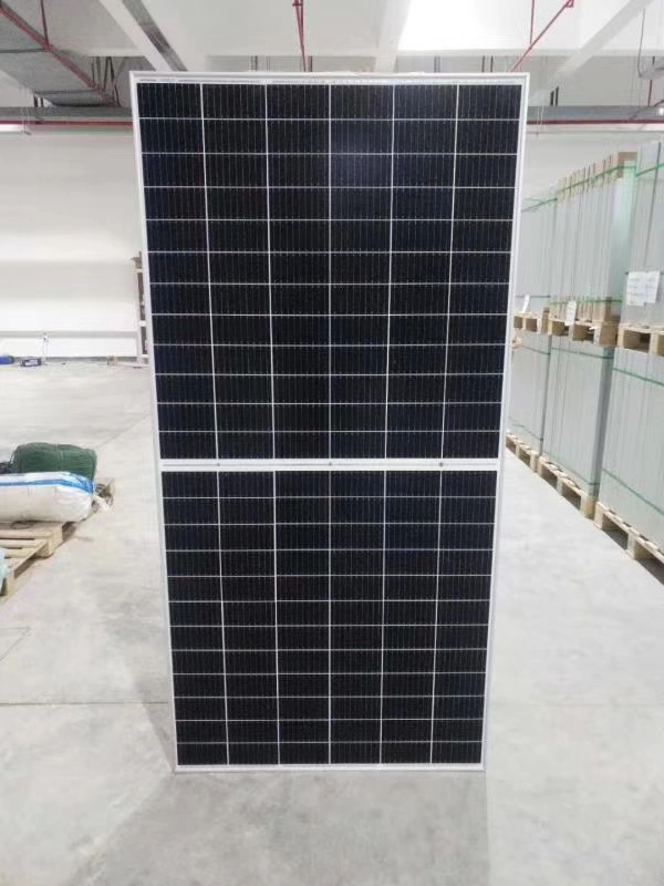 700 واط 690 واط 680W نصف خلية سعر رخيصة Monocryystalline Solar PV الوحدة اللوحة الشمسية الكاملة لنظام الطاقة الشمسية