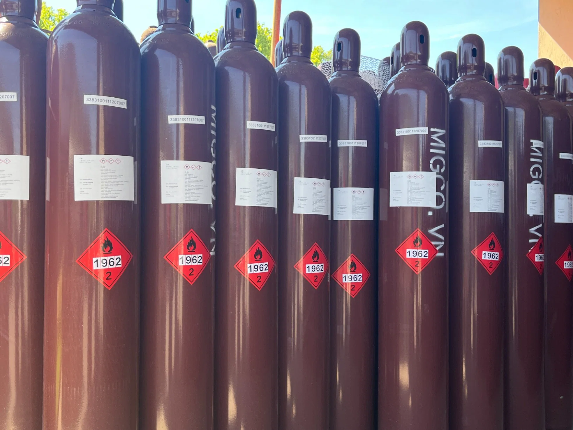 99.95% C2h4 Gas Ethylene Gas with Factory Price