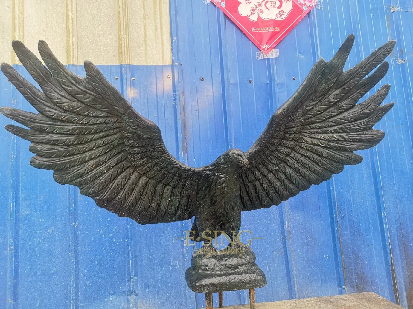 Gran jardín Escultura en bronce de tamaño de la vida el Águila de bronce estatua con alas grandes