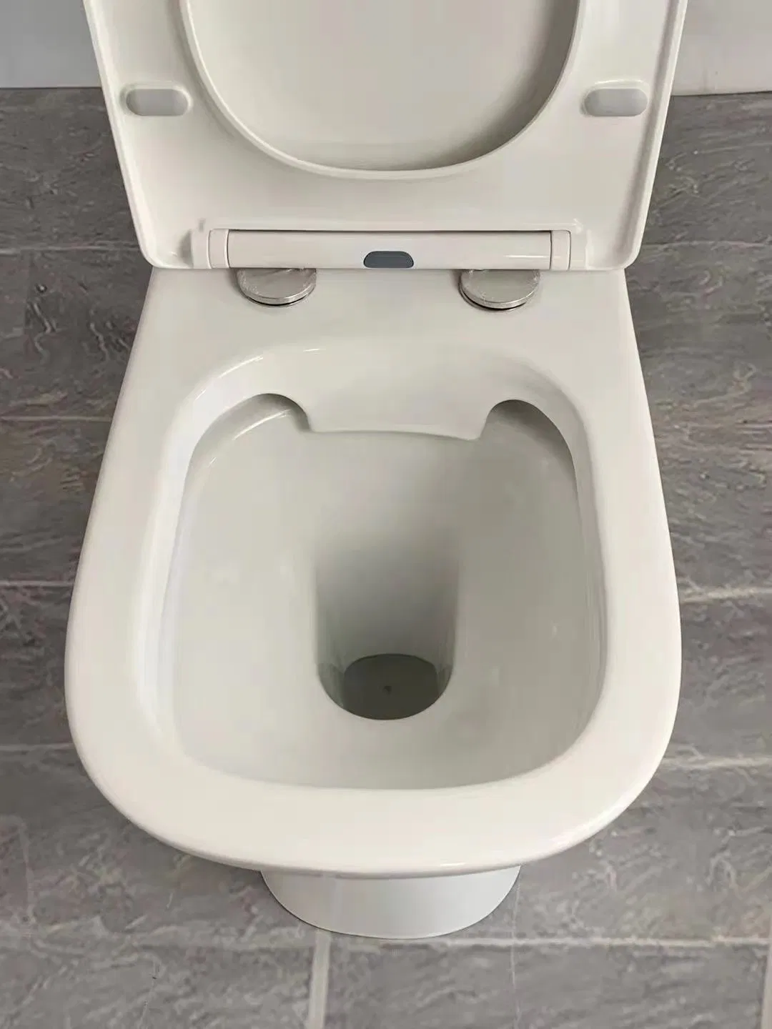 Novo design quadrado forma WC sanitários sanitários Sanitary Ware Chaozhou cerâmica Casa de banho com conjunto de duas peças sem rebordo Ptrap