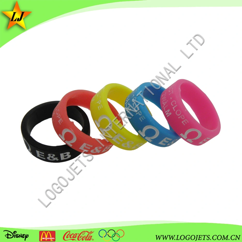 Customized Silicone Bracelet in Various Colors, Sizes, Logos