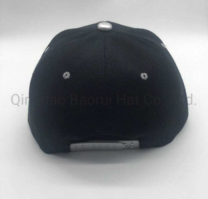 6 Panel acrílico y Visor PU Snapback Caps en blanco