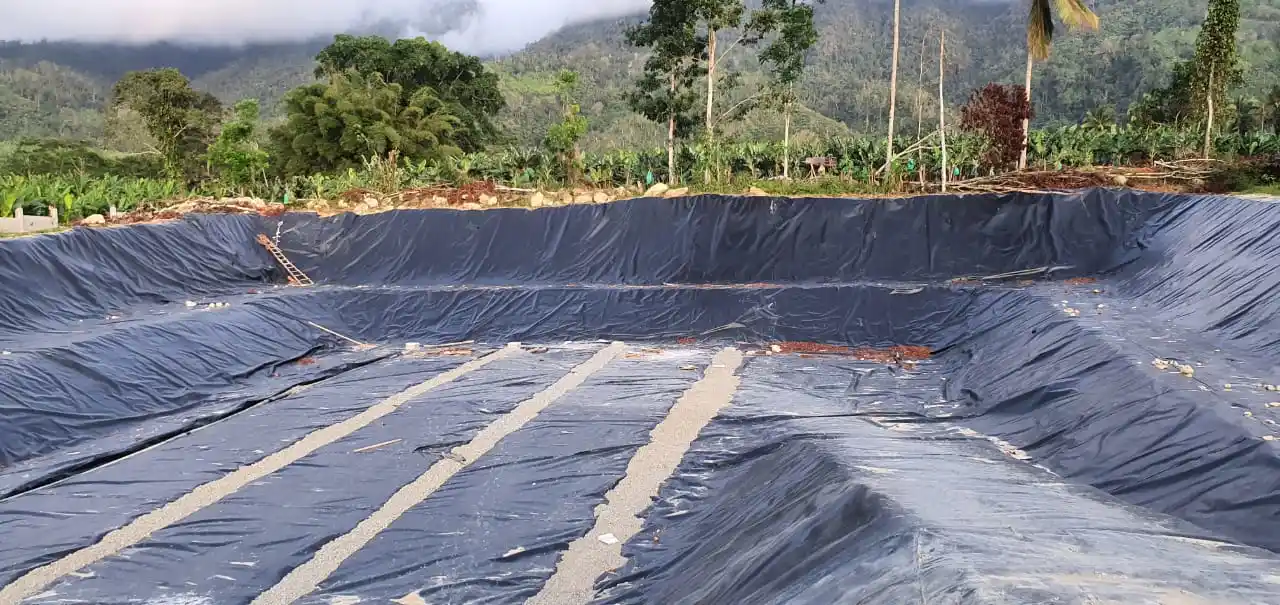 CE 1.5mm GM 13 HDPE Geomembrane for Landfill Pond in The Philippines