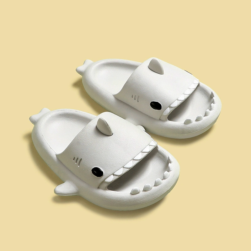 Niño Tiburón Zapatillas de verano Anti-Skid EVA Pareja de color sólido Padres niños Aire libre frío Interior Casa zapatos divertidos