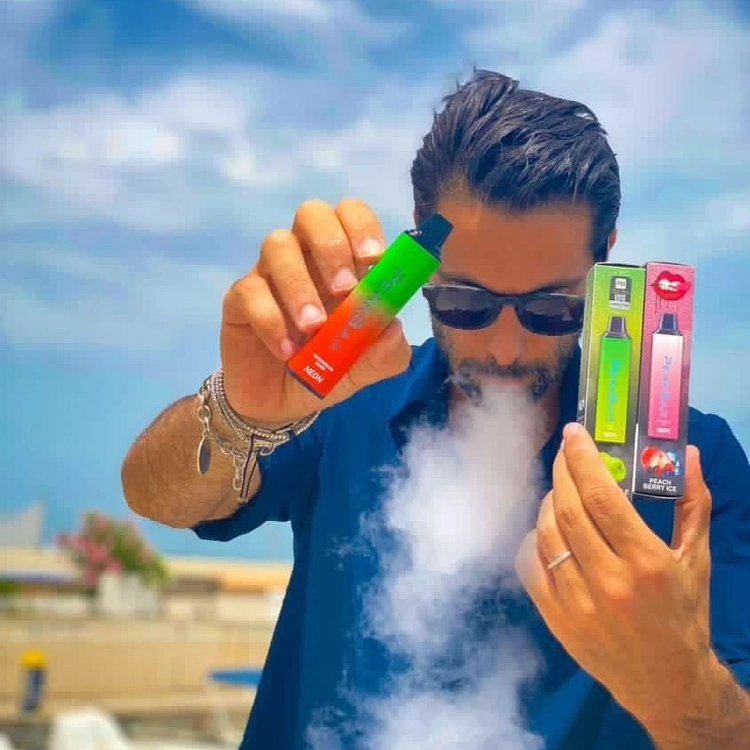 Vape Top Quality Amazon Bar 14ml 6000 Puffs الجديد القابل للاستخدام مرة أخرى جهاز قياس عمر السجائر الإلكترونية من السجائر مع آلة تحضير الحفاضات