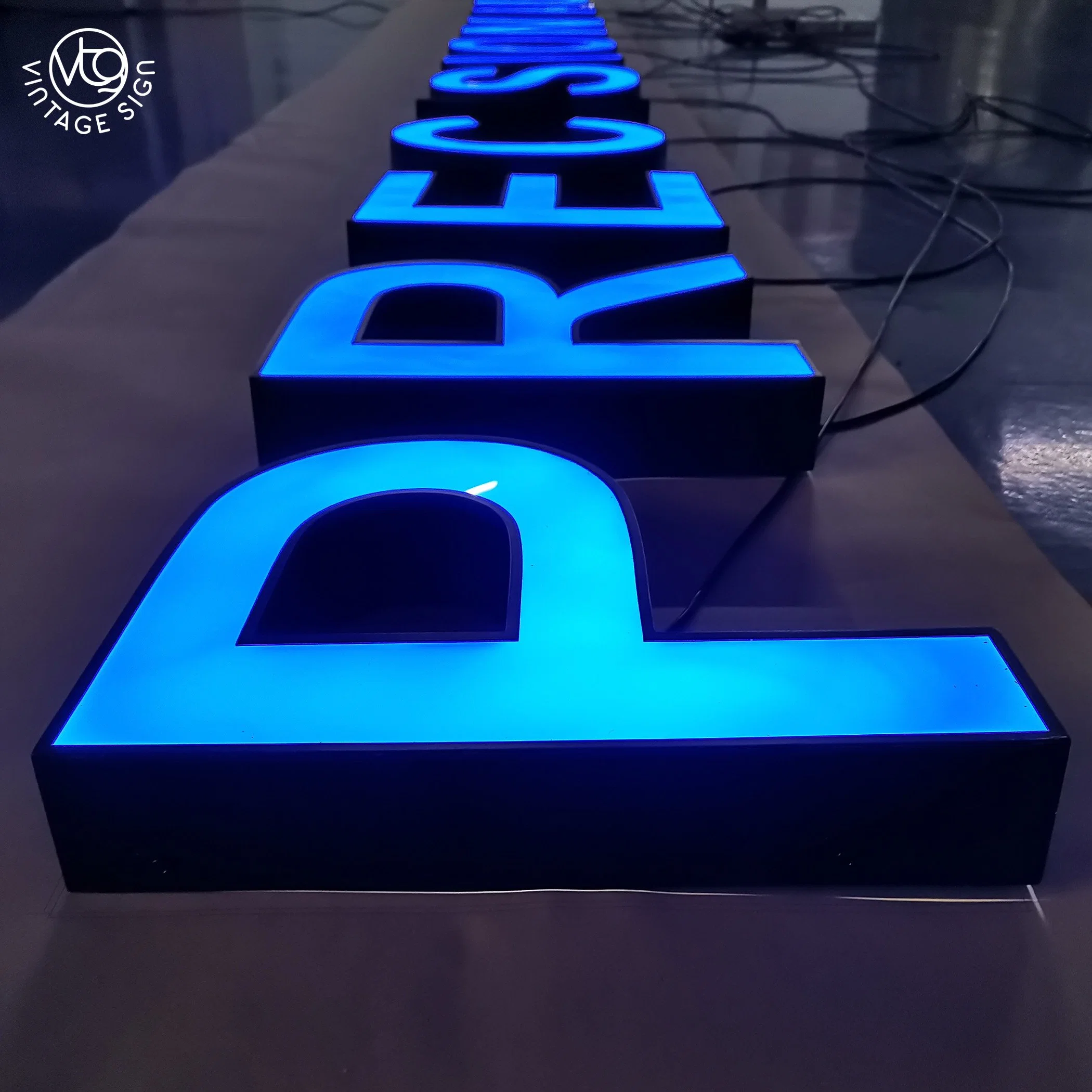 Los carteles en 3D LED del logotipo iluminado firman Carta de la luz delantera