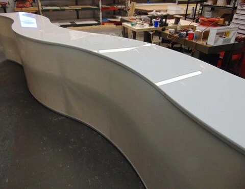 تخصيص العينة OEM ODM 6 مم 12 مم Pure White Corian Acrylic سطح الحمام سطح منضدة خشبية صلبة ذات صفائح خشبية ألواح رفع الورق