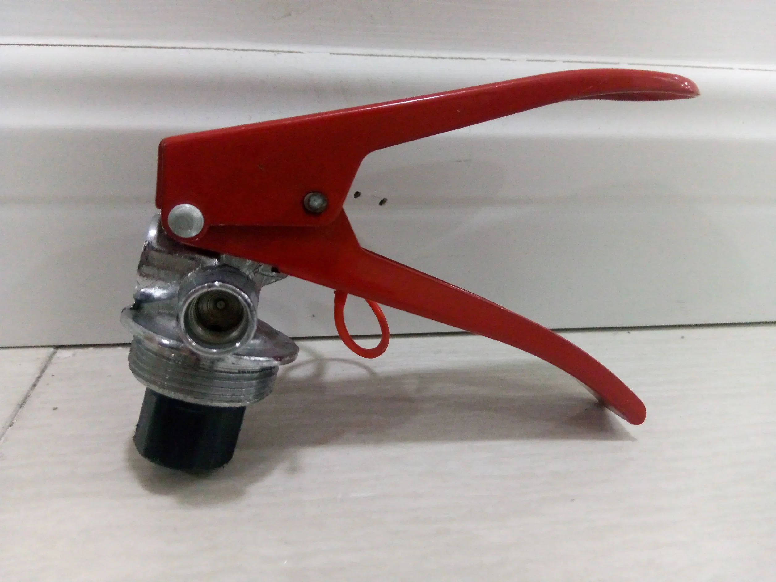 CE M30 Extinguisher Handle Valve