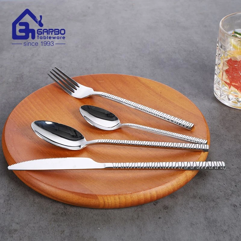 Promotion Stock 24PCS Cheap Flatware Set Ss410 Designed Handle Dinner Cutlery Sets for Home