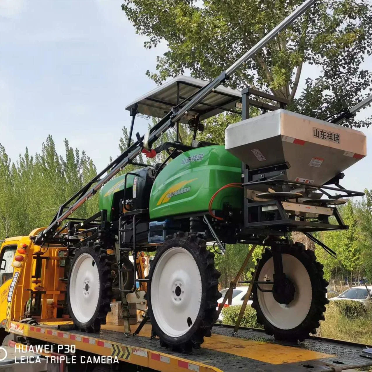 Tipo de tractor pulverizadora de pesticidas agrícolas para campo seco con palas Campo