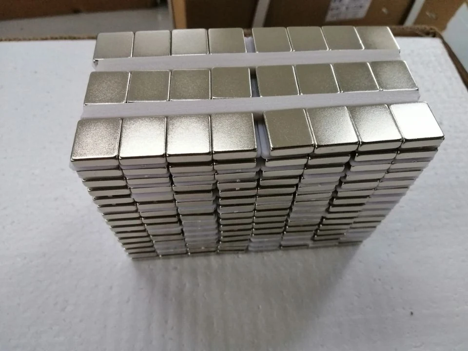 Super Strong Nickel-Plated Rare Earth 50X30 N35 N42 N48 N52 Grade Permanent Disc Neodymium Magnet