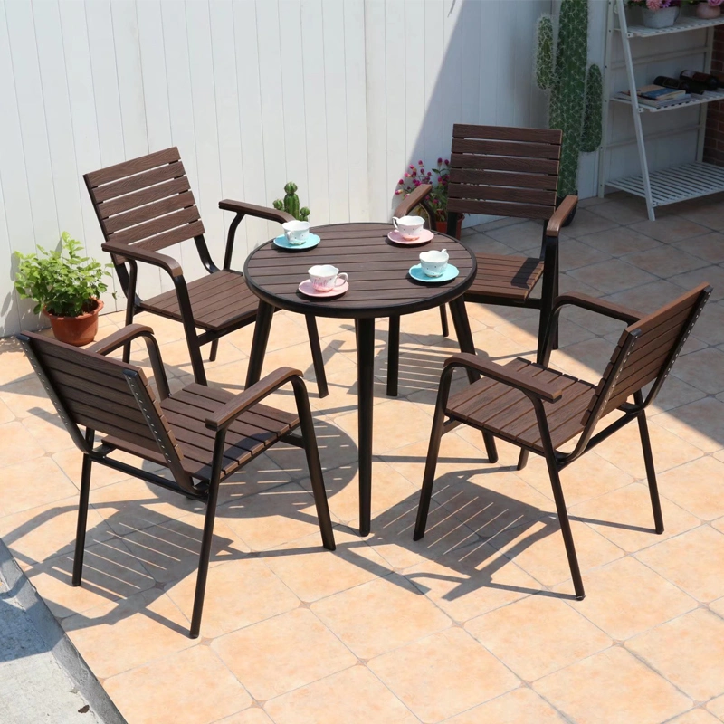 Tables et chaises en bois plastique, bois anticorrosif extérieur Loisirs d'extérieur mobilier d'extérieur combinaison café-jardin