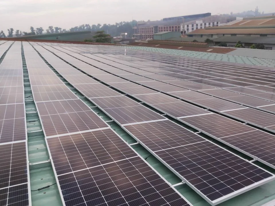 1113 High Power Original Factory UM Painel de células solares Grade Produtos de 400 W, 500 W, 600 W, 144 células, módulo de energia PERC PV