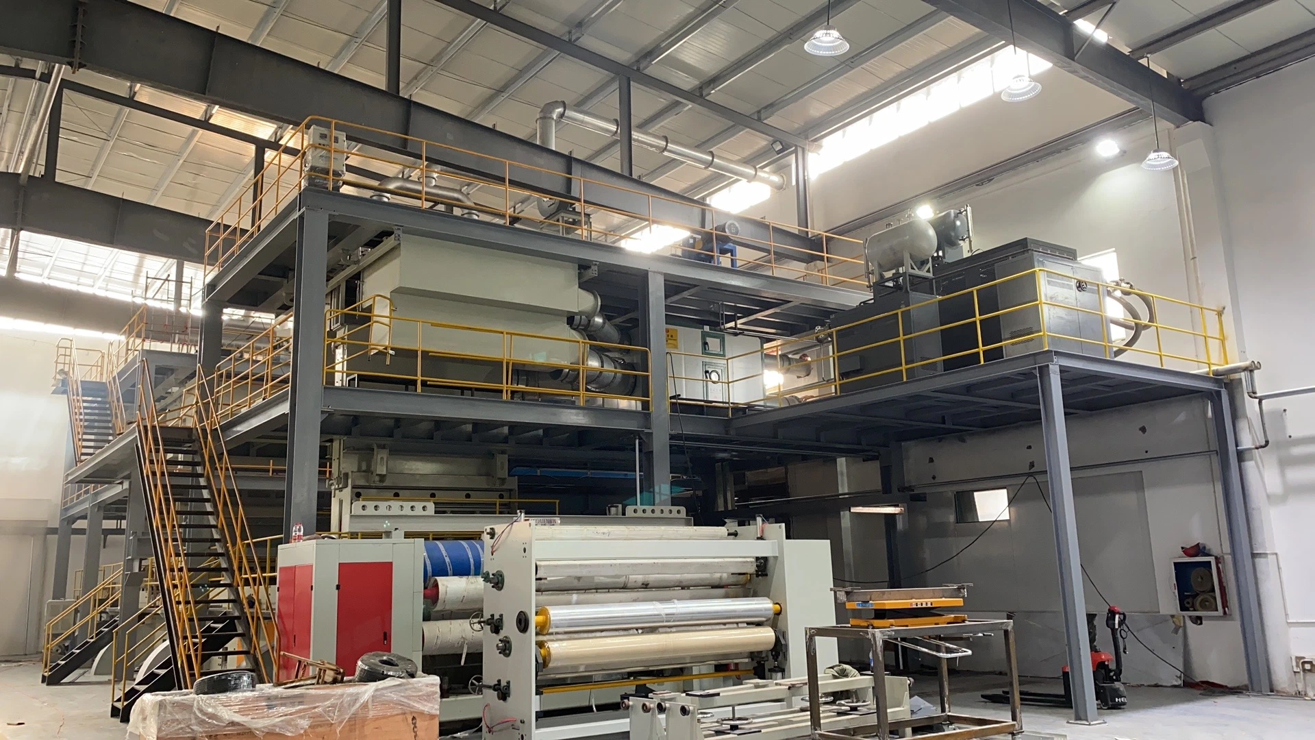 The Hottest Selling Ss/SMS PP Spunbond Nonwoven Fabric Production Line