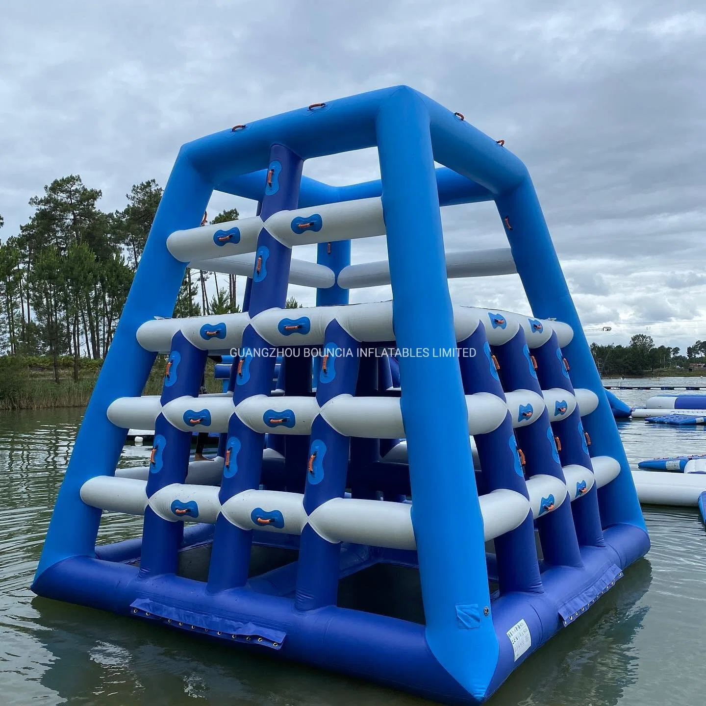 El mejor venta de juegos de agua gigante flotando en la selva Joe para Parque Acuático