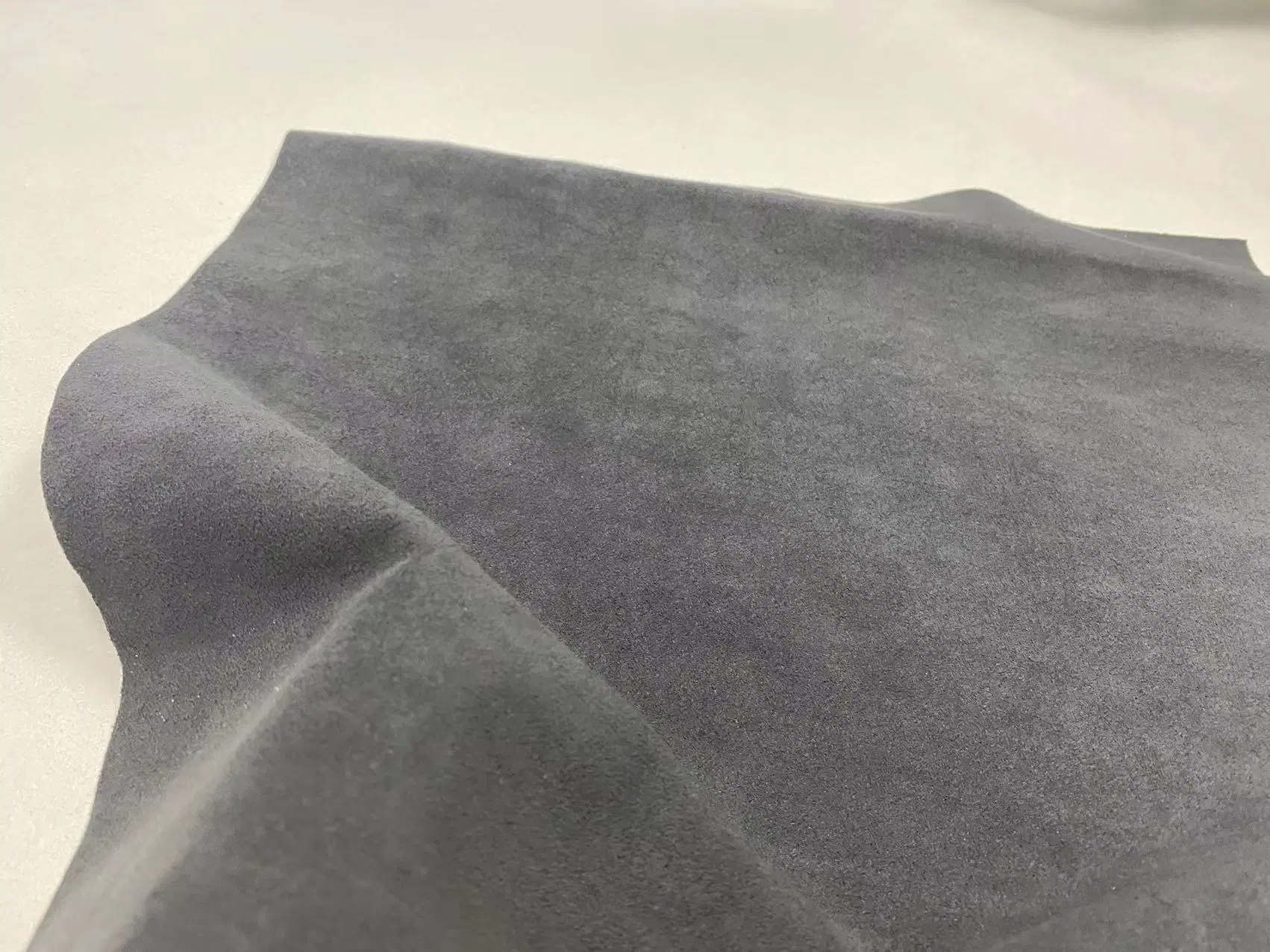 PU les fibres synthétiques de polyester non tissé en microfibre aspect daim Huafon Toccare en microfibre de haute qualité