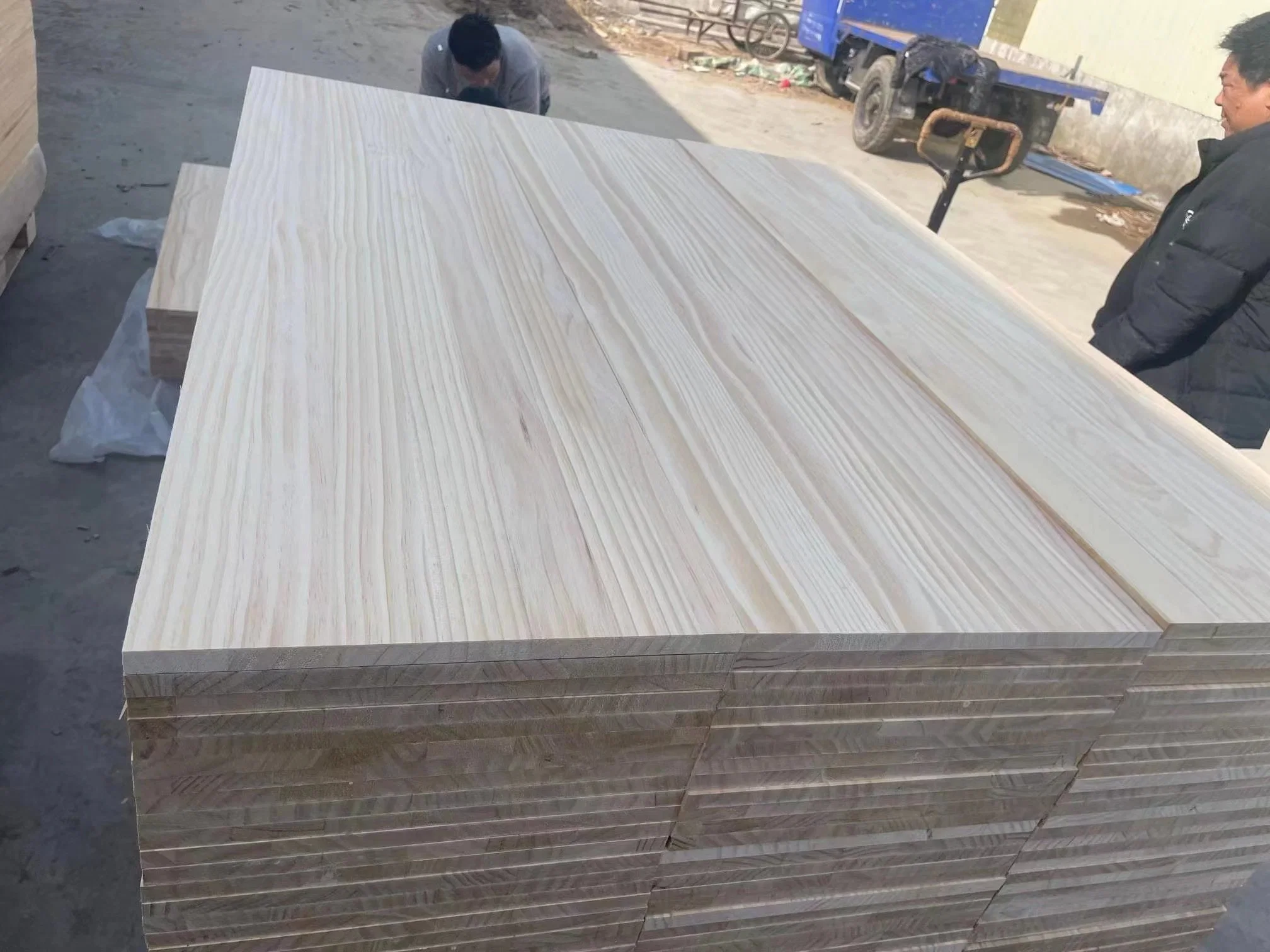 La Junta de bambú de pino productos de madera sólida construcción de madera de madera de pino LVL