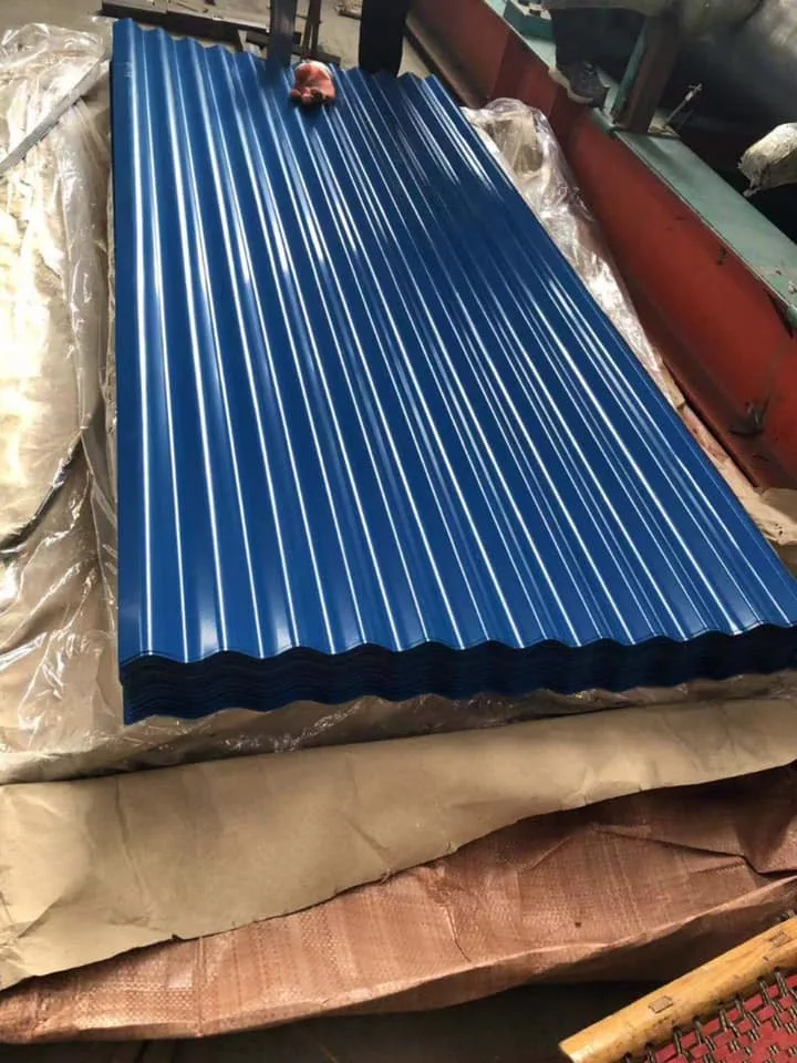Китайский производитель Gi PPGI горячей ближний свет Prepainted цвет с покрытием из гофрированного картона с покрытием кровли стальной лист для производства строительных материалов