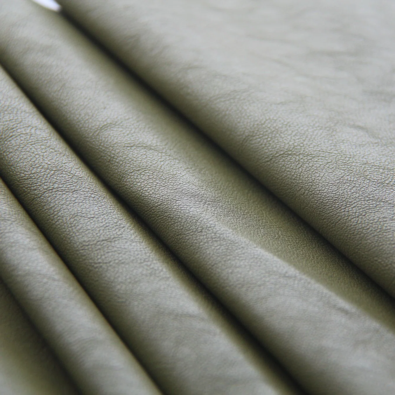 Wholesale/Supplier Microfiber Leather 0.6mm for Garments