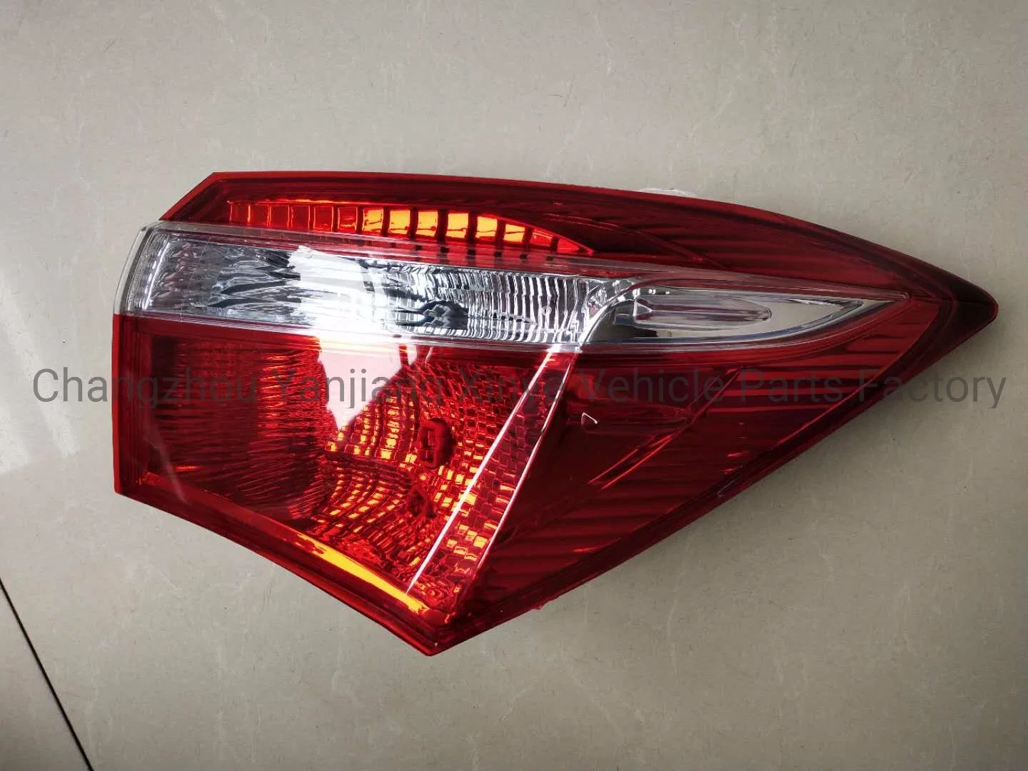 Auto Tail Lamp Outer for Toyota Corolla 2014 Middle East