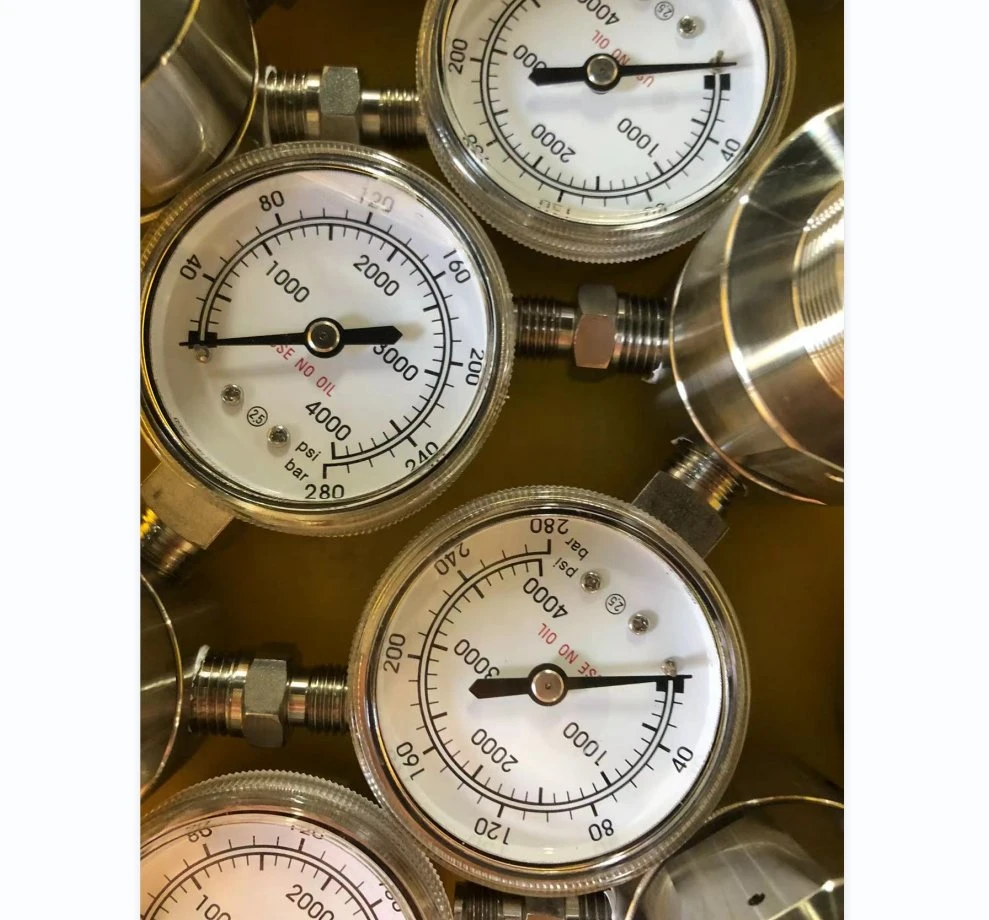 Nailok Vacuum Pressure Gauge for Nitrogen Gas Laboratory System