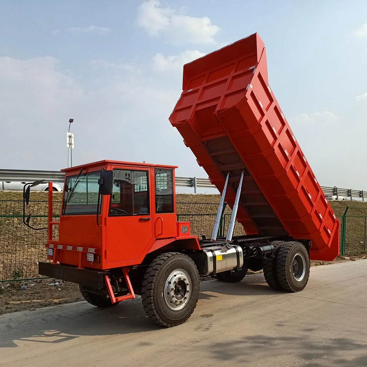 18 T Muldenkipper für Bergbau oder Bauwesen - Schwerlast Off-Road Mining Dump Truck