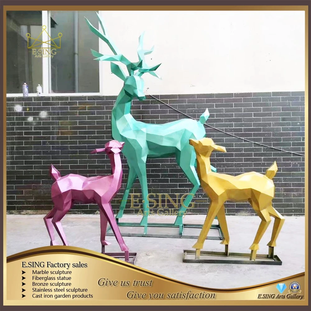 Vente chaude de statues de cerfs en acier inoxydable pour jardin en métal pour la ville
