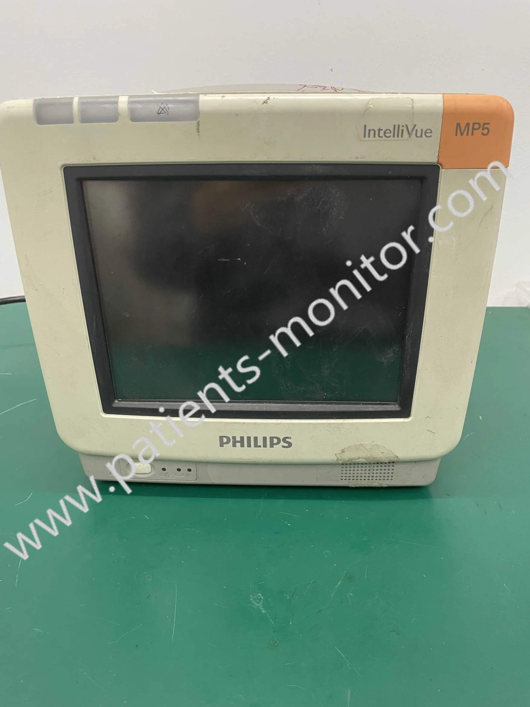 تستخدم شاشة Philips MP5 Patient Monitor M8105A مع نظام طبي بحالة جيدة المعدات