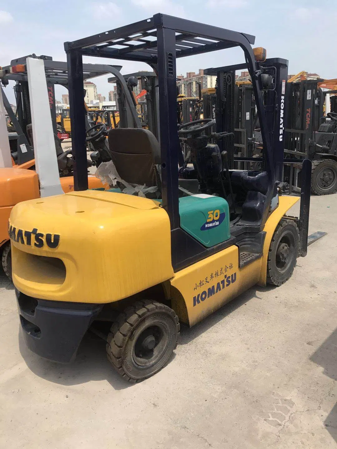 Diesel Forklift Truck Komatsu Used Diesel Engine 3ton Truck Mini Forklifts