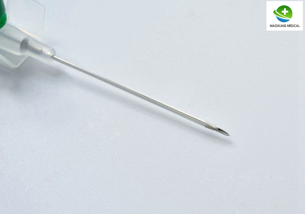 Medical Supply Disposable Sterile IV Catheter IV Cannulac with Injection Port Butterfly Type