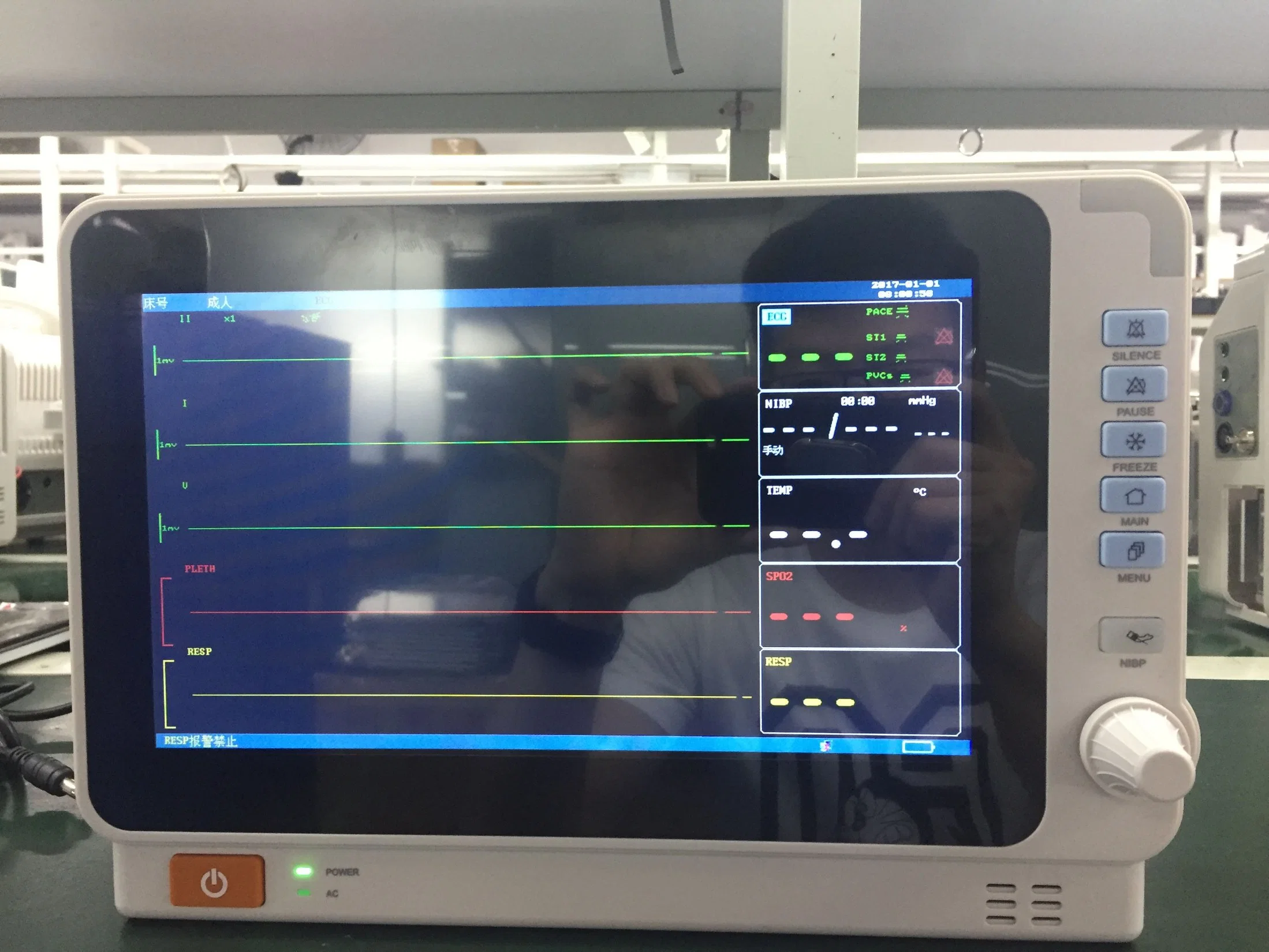 ICU Clinical 10 Inch High Resolution Color Screen Rechargeable Multi-Parameter Patient Monitors for Sale