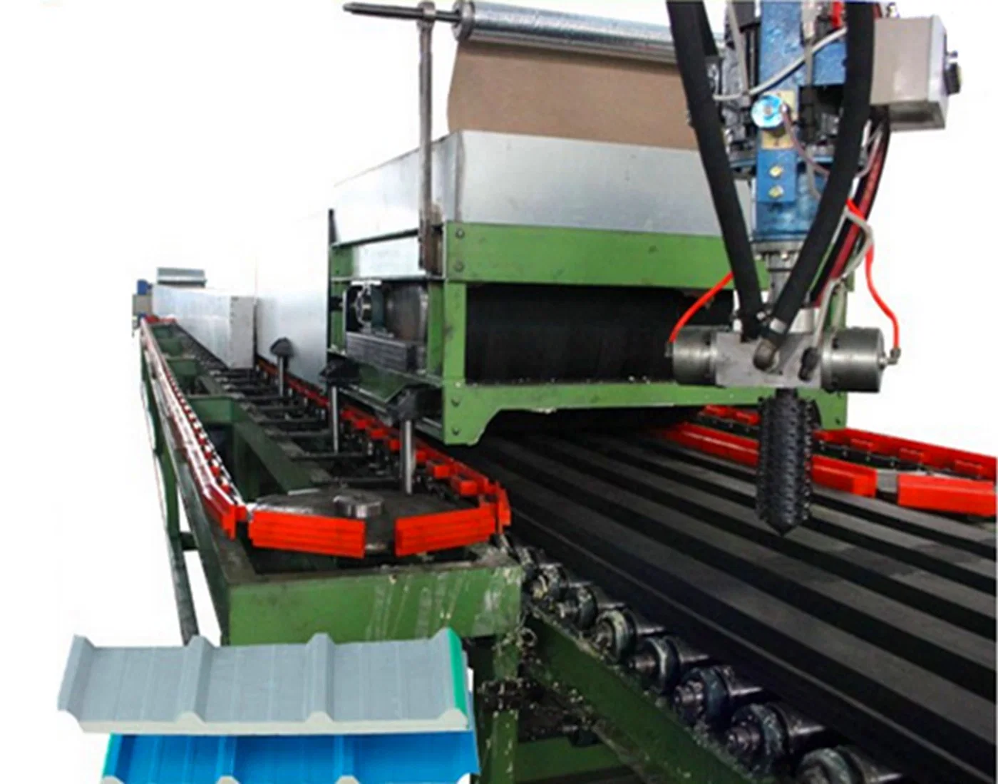 Bh Sandwich Panel Wall & Roof Roll Forming Machine / Colored Steel Made to Order Discount Price