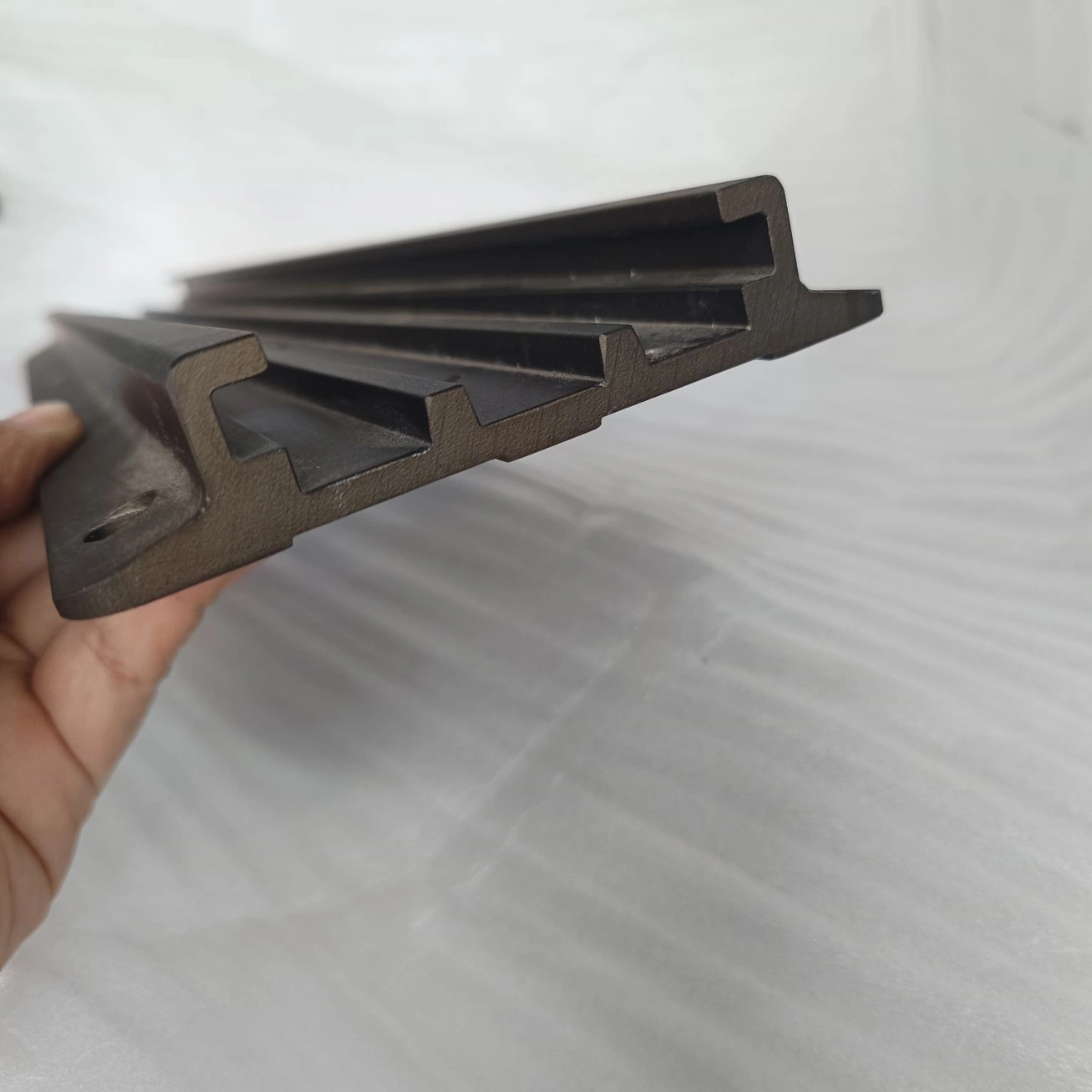 Made in Original Factory Auto Parts Aluminum Profile Stamping Punching Bending