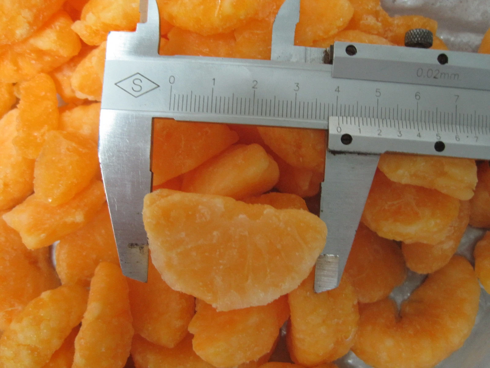 Sinocharm Cítricos congelado IQF Fábrica de 3-5cm mandarín naranja segmentos para las conservas de frutas