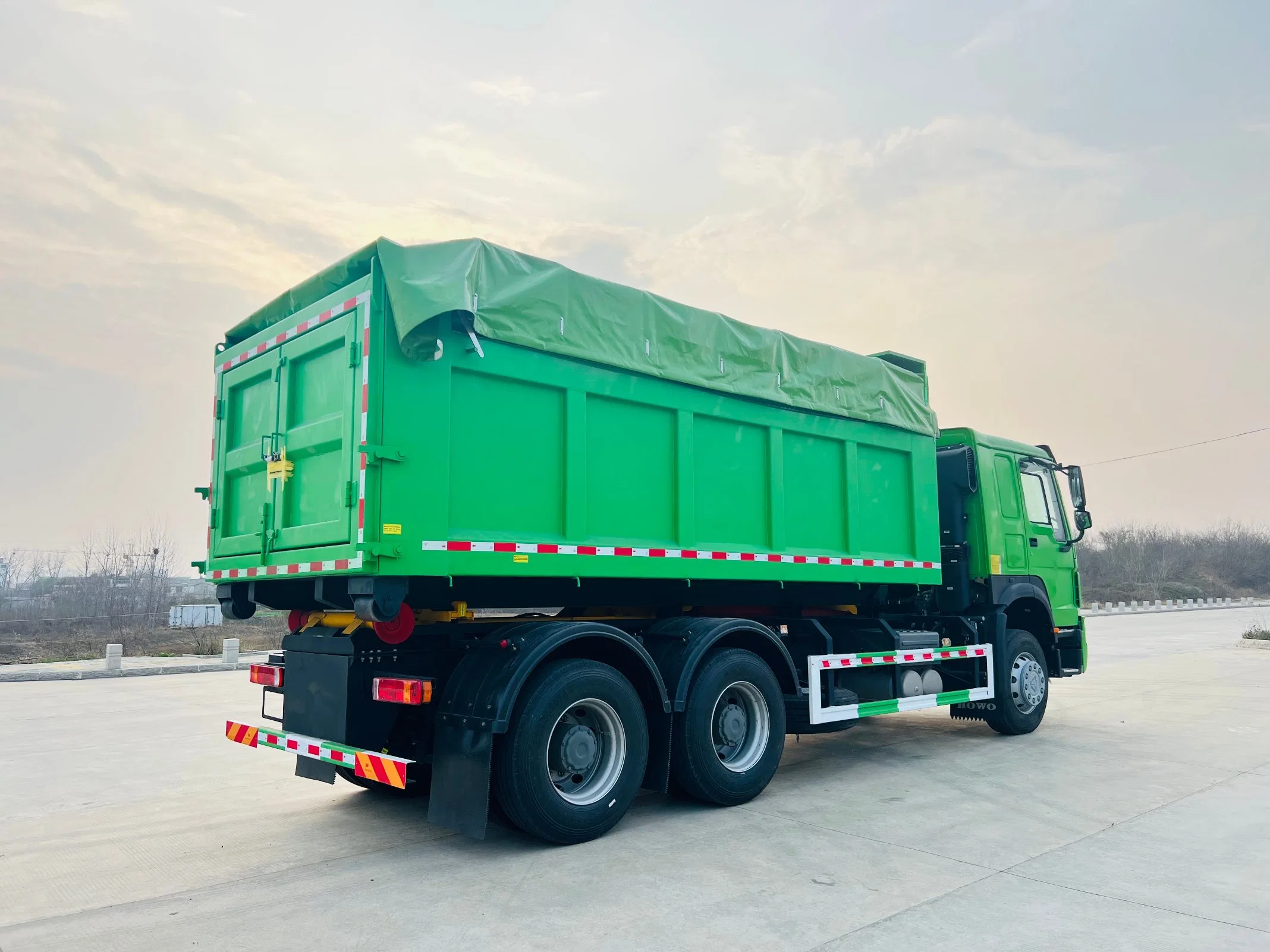 Personalizable Roll off basura Sinotruk camiones HOWO 6X4 camión elevador hidráulico de 18 toneladas a 20 toneladas de basura de elevación de gancho para la venta de camiones