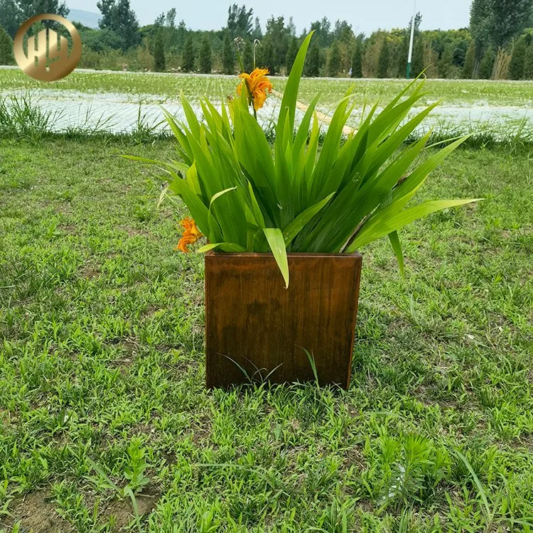 Simple Design Rectangular Rusty Garden Decoration Flower Pot